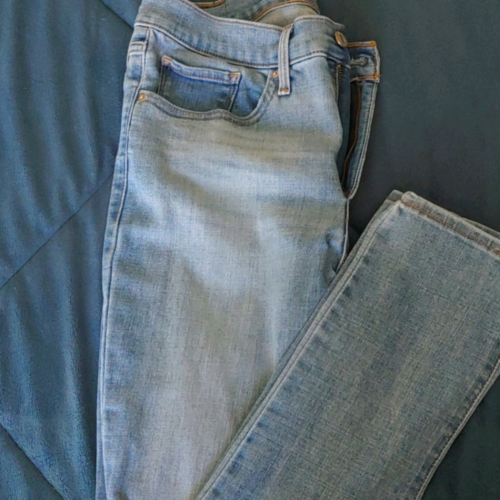 311 Levis Shaping Skinny Jeans